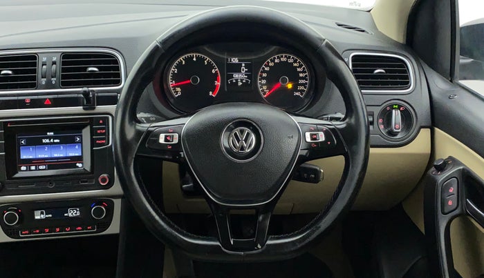 2016 Volkswagen Polo HIGHLINE1.2L, Petrol, Manual, 1,08,350 km, Steering Wheel Close Up