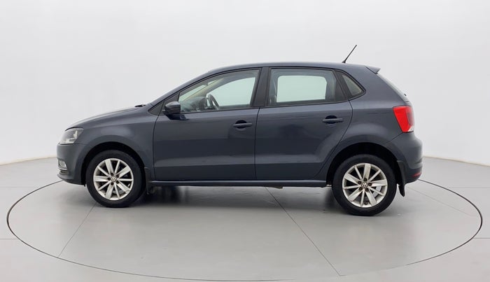 2016 Volkswagen Polo HIGHLINE1.2L, Petrol, Manual, 1,08,350 km, Left Side