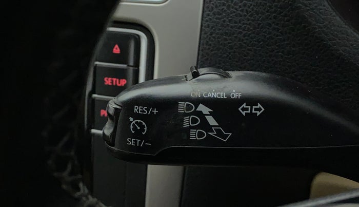 2016 Volkswagen Polo HIGHLINE1.2L, Petrol, Manual, 1,08,350 km, Adaptive Cruise Control