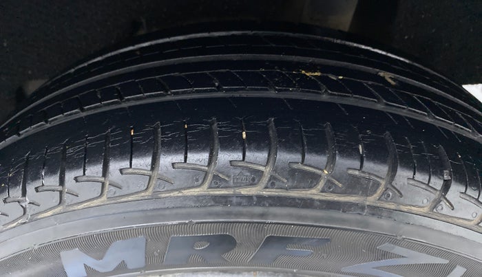 2017 Maruti Baleno DELTA 1.2 K12, Petrol, Manual, 24,391 km, Left Rear Tyre Tread