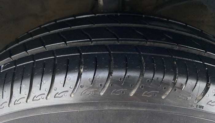 2017 Maruti Baleno DELTA 1.2 K12, Petrol, Manual, 24,391 km, Right Front Tyre Tread