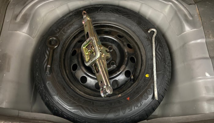 2015 Hyundai i10 SPORTZ 1.1, Petrol, Manual, 54,944 km, Dicky (Boot door) - Tool missing