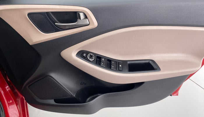 2015 Hyundai Elite i20 SPORTZ (O) 1.2, Petrol, Manual, 50,270 km, Driver Side Door Panels Control