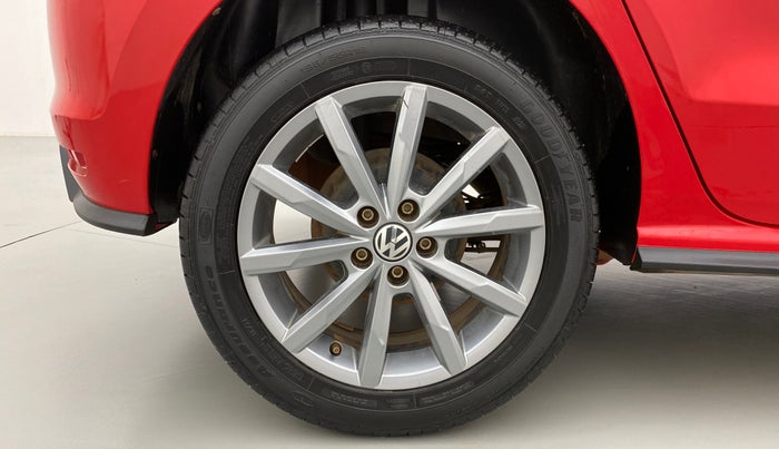 2021 Volkswagen Polo HIGH LINE PLUS 1.0, Petrol, Manual, 14,329 km, Right Rear Wheel
