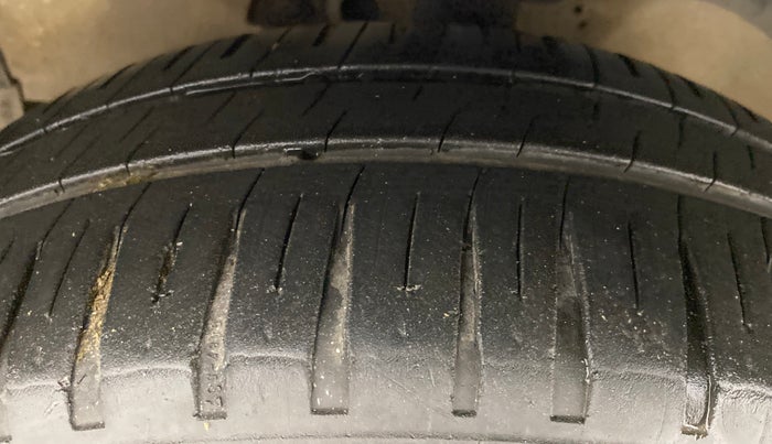 2015 Ford Figo 1.2 EXI DURATEC, Petrol, Manual, 76,175 km, Left Front Tyre Tread