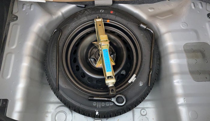 2018 Hyundai Grand i10 MAGNA 1.2 VTVT, Petrol, Manual, 20,235 km, Spare Tyre