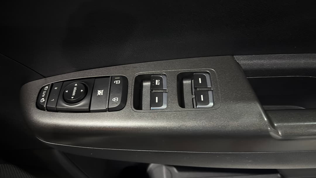 2017 Kia Sportage Si (FWD), Automatic, 98877 km, Drivers Side Door Panel Controls