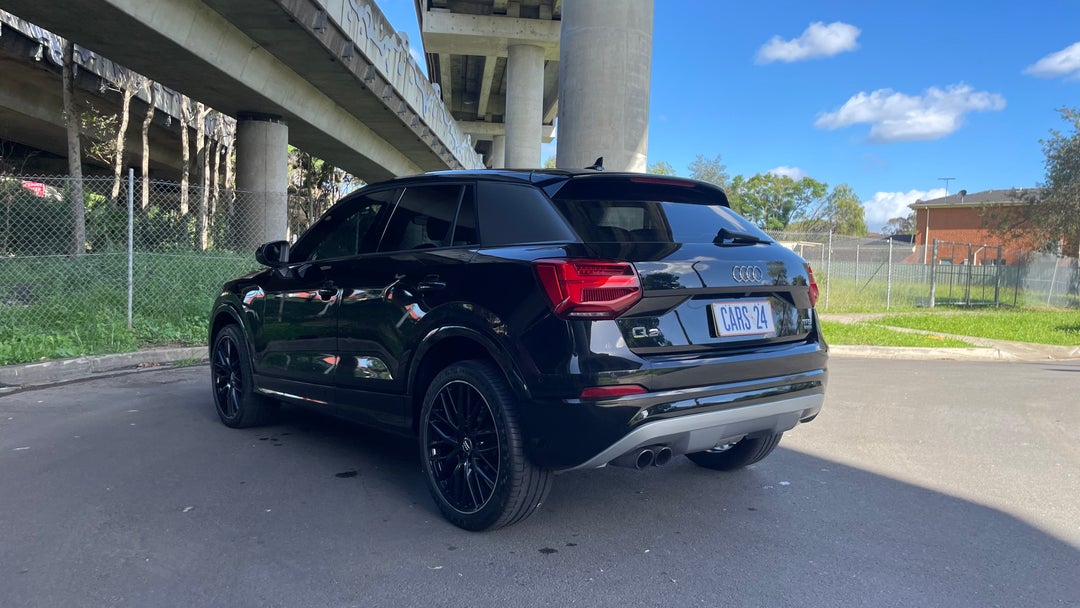 Left Back Diagonal (45- Degree) View