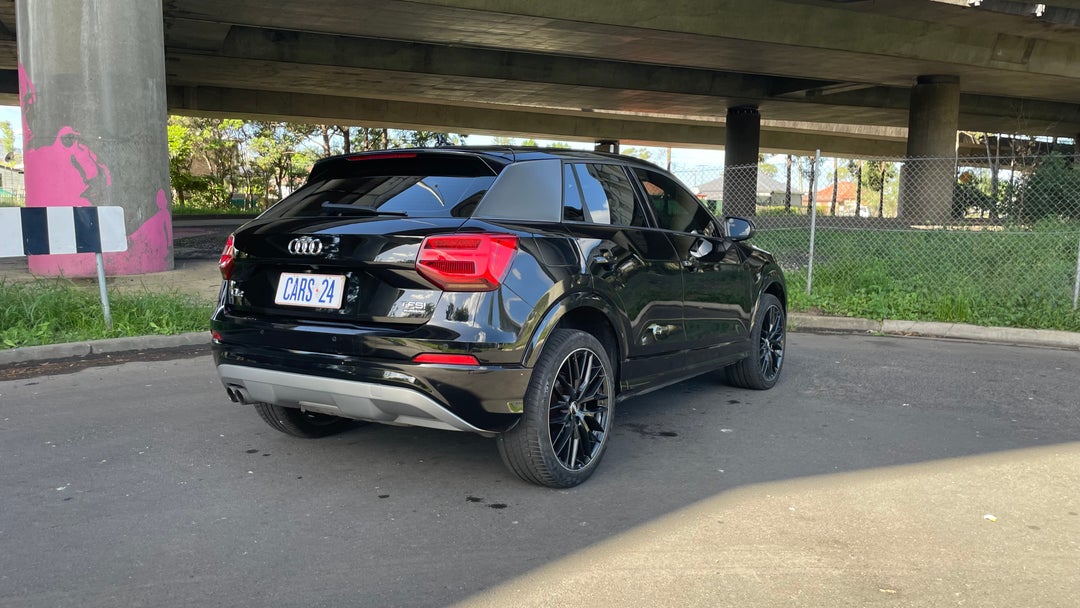 Right Back Diagonal (45- Degree) View