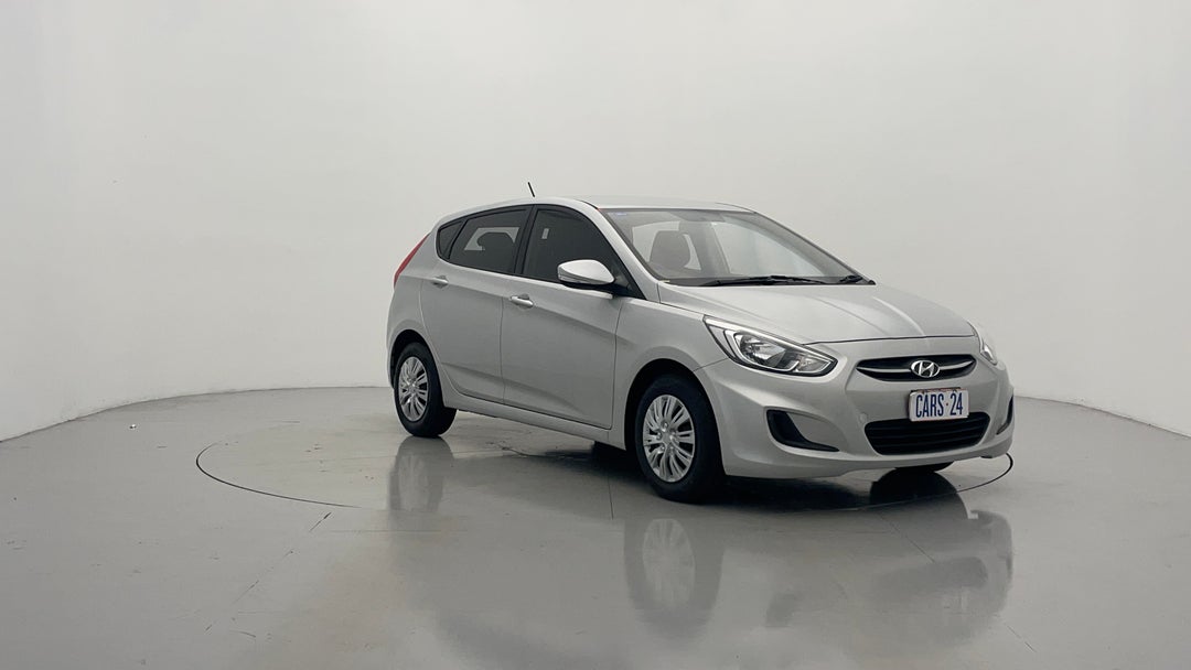 2015 Hyundai Accent Active, Automatic, 64877 km, Right Front Diagonal (45- Degree) View