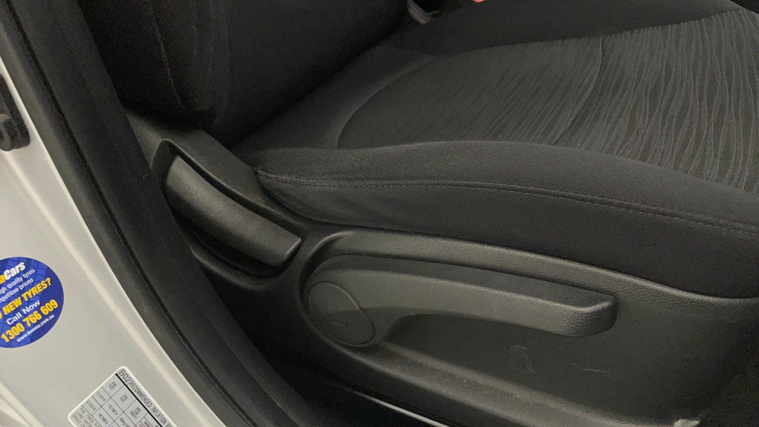 2015 Hyundai Accent Active, Automatic, 64877 km, Drivers Side Adjustment Panel