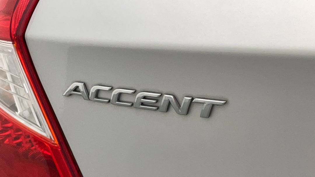 2015 Hyundai Accent Active, Automatic, 64877 km, Badge (Boot Left Side)