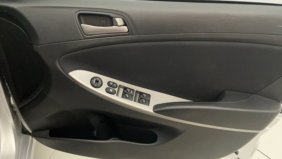 2015 Hyundai Accent Active, Automatic, 64877 km, Speaker View