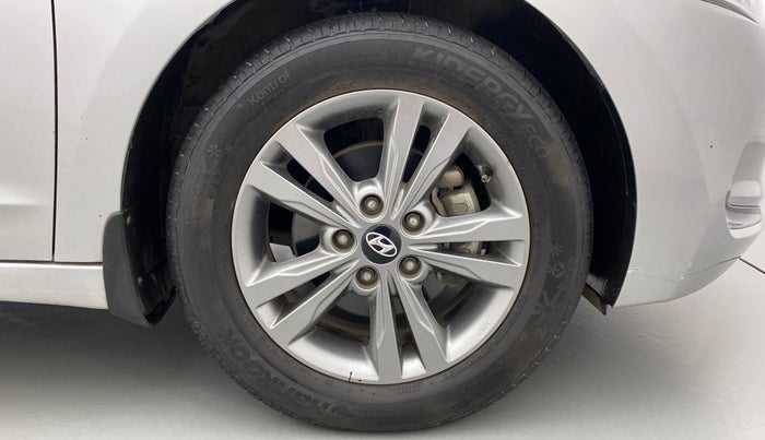 2017 Hyundai New Elantra 2.0 SX(O) AT PETROL, Petrol, Automatic, 24,519 km, Right Front Wheel