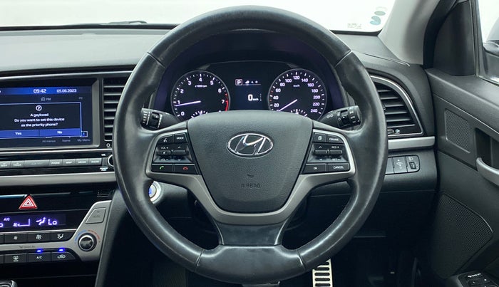 2017 Hyundai New Elantra 2.0 SX(O) AT PETROL, Petrol, Automatic, 24,519 km, Steering Wheel Close Up