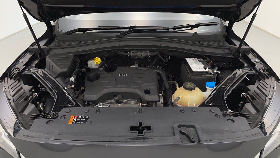 Open Bonnet (Engine)