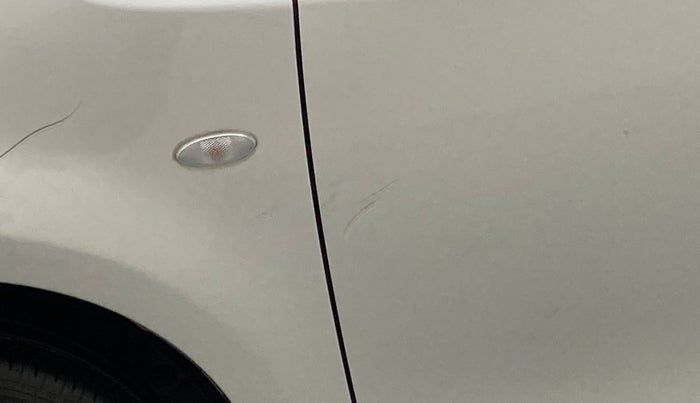 2012 Toyota Etios Liva G, Petrol, Manual, 47,223 km, Front passenger door - Minor scratches
