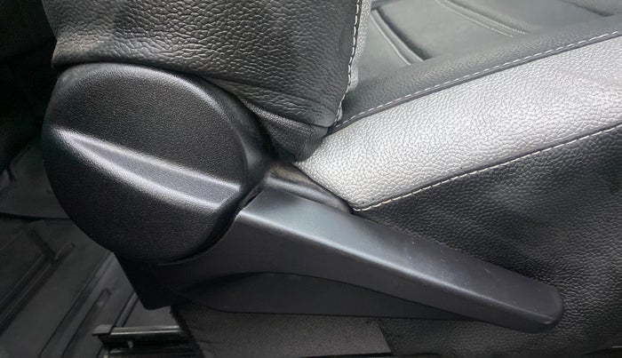 2012 Toyota Etios Liva G, Petrol, Manual, 47,223 km, Driver Side Adjustment Panel
