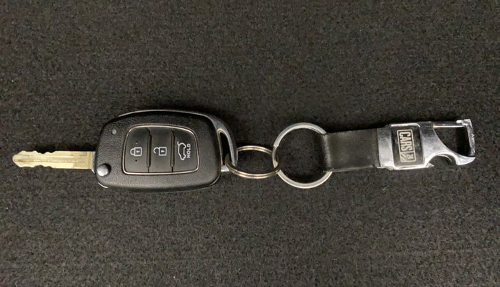 2021 Hyundai NEW I20 SPORTZ 1.2 MT, Petrol, Manual, 8,543 km, Key Close Up
