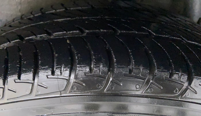 2015 Maruti Celerio ZXI AMT, Petrol, Automatic, 46,381 km, Left Rear Tyre Tread