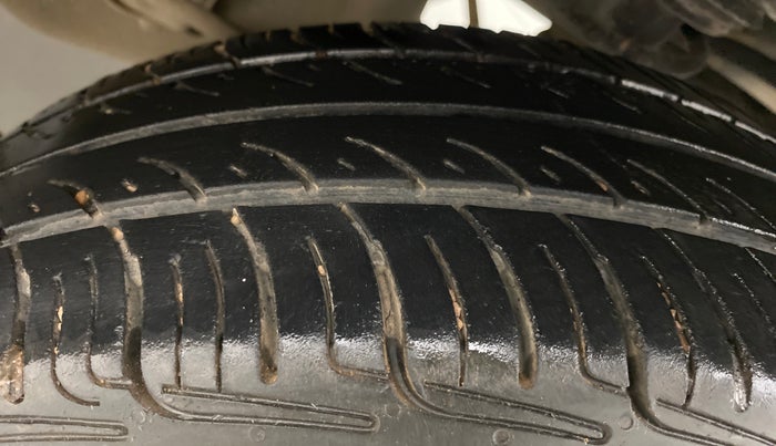 2018 Maruti Alto K10 VXI P, Petrol, Manual, 63,851 km, Left Rear Tyre Tread