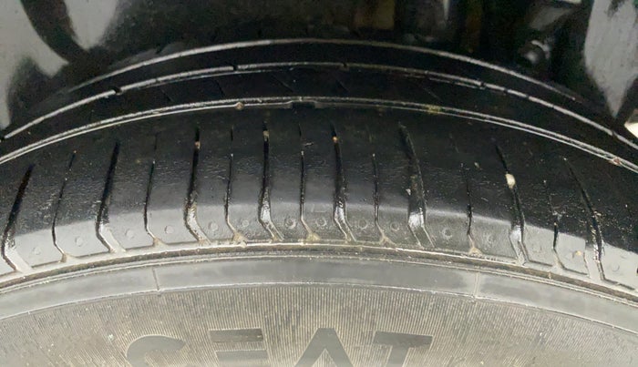 2016 Maruti Swift Dzire ZXI, Petrol, Manual, 82,298 km, Left Rear Tyre Tread
