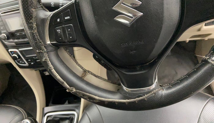 2016 Maruti Ciaz VDI+ SHVS, Diesel, Manual, 70,955 km, Steering wheel - Steering cover is minor torn