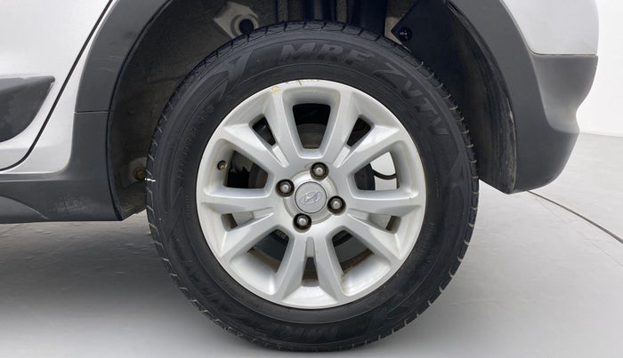 2015 Hyundai i20 Active 1.2, Petrol, Manual, 42,207 km, Left Rear Wheel