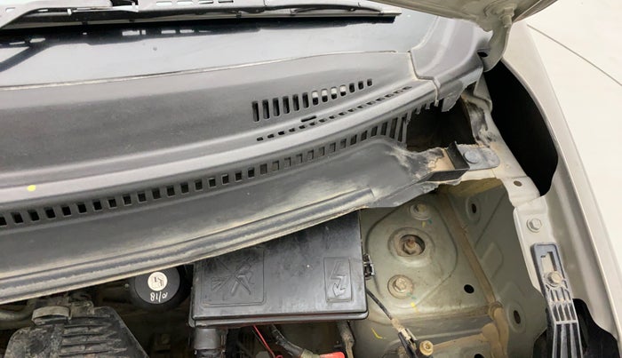 2018 Datsun Redi Go A, Petrol, Manual, 21,325 km, Bonnet (hood) - Cowl vent panel has minor damage