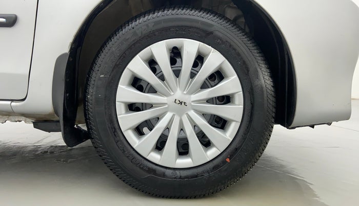 2011 Toyota Etios Liva G, Petrol, Manual, 67,800 km, Right Front Wheel