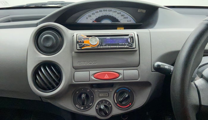 2011 Toyota Etios Liva G, Petrol, Manual, 67,800 km, Air Conditioner