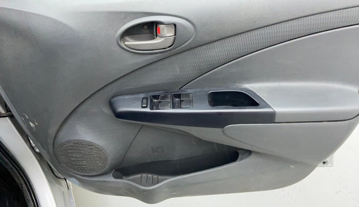 2011 Toyota Etios Liva G, Petrol, Manual, 67,800 km, Driver Side Door Panels Control