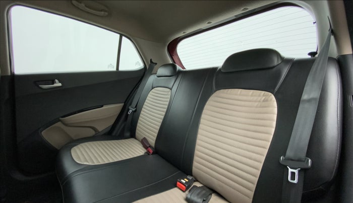2015 Hyundai Grand i10 SPORTS 1.2 VTVT, Petrol, Manual, 34,467 km, Right Side Rear Door Cabin