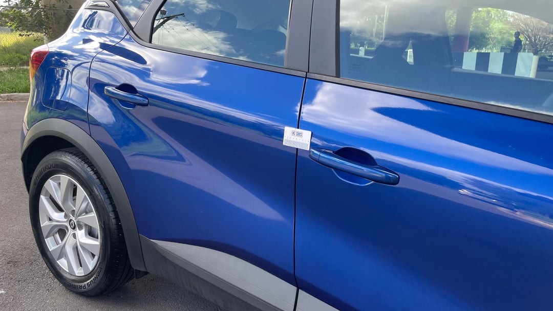 2021 Renault Captur Life, Automatic, 55686 km, Doors Front LHS Scratch