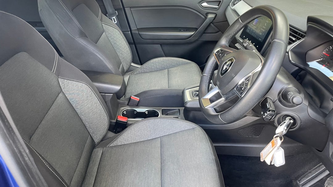 2021 Renault Captur Life, Automatic, 55686 km, Right Side Front Door Cabin View