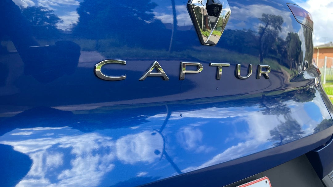 2021 Renault Captur Life, Automatic, 55686 km, Badge (Boot Left Side)