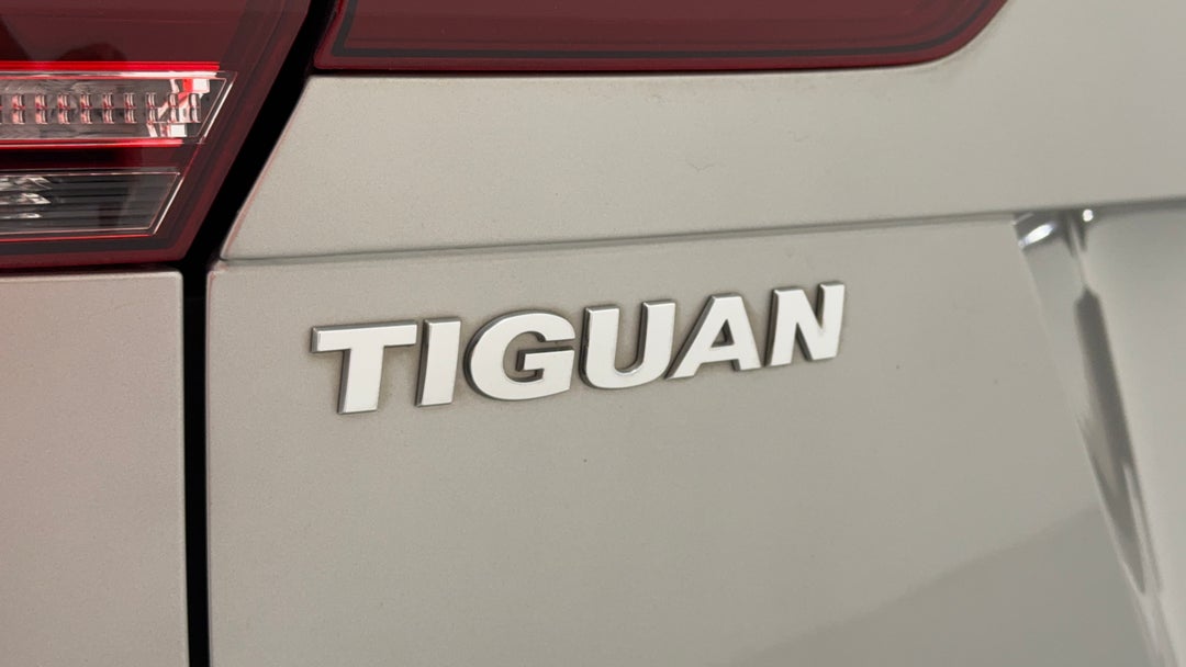 2017 Volkswagen Tiguan 162 Tsi Highline, Automatic, 120841 km, Badge (Boot Left Side)