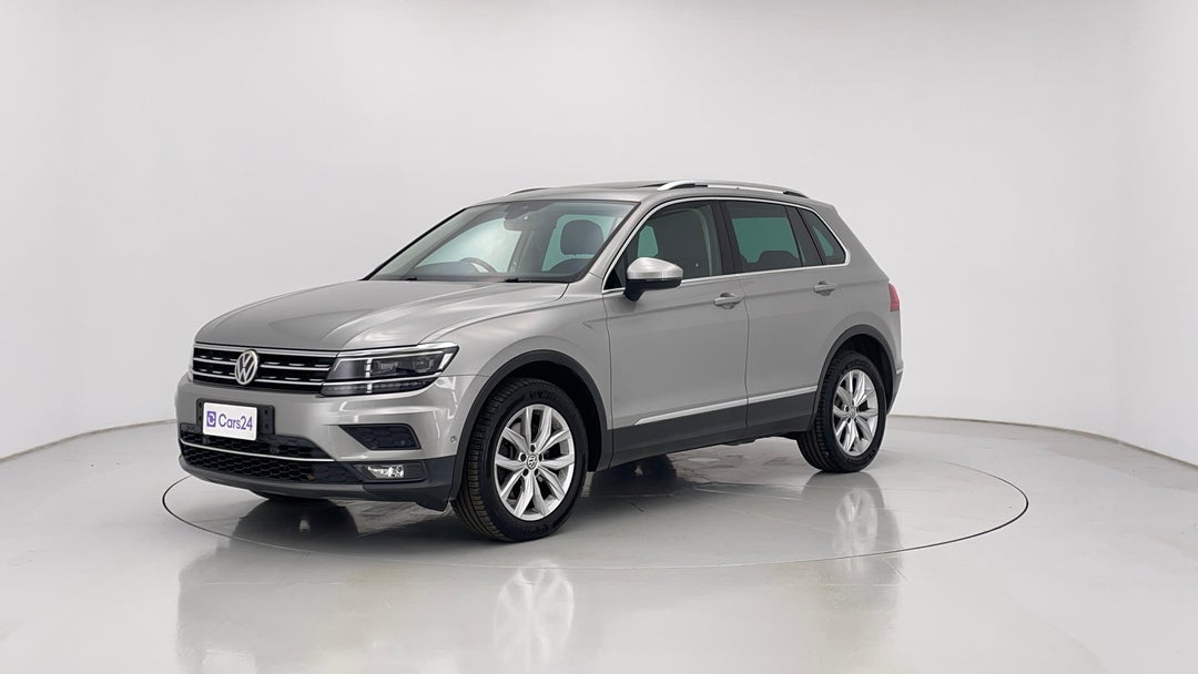 2017 Volkswagen Tiguan 162 Tsi Highline, Automatic, 120841 km, Left Front Diagonal (45- Degree) View