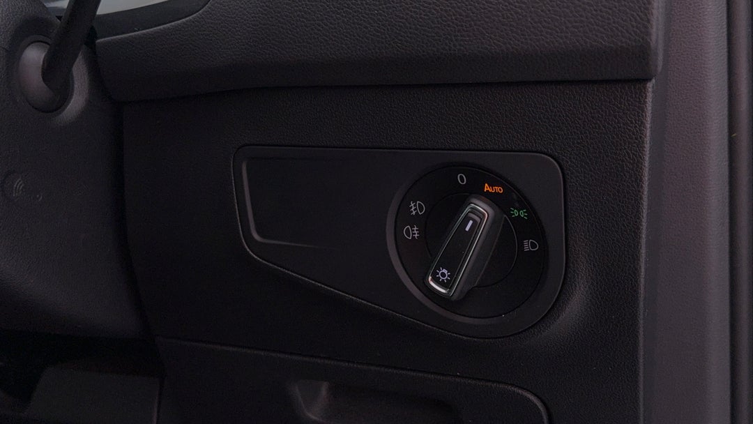 2017 Volkswagen Tiguan 162 Tsi Highline, Automatic, 120841 km, Utility Switches/Buttons