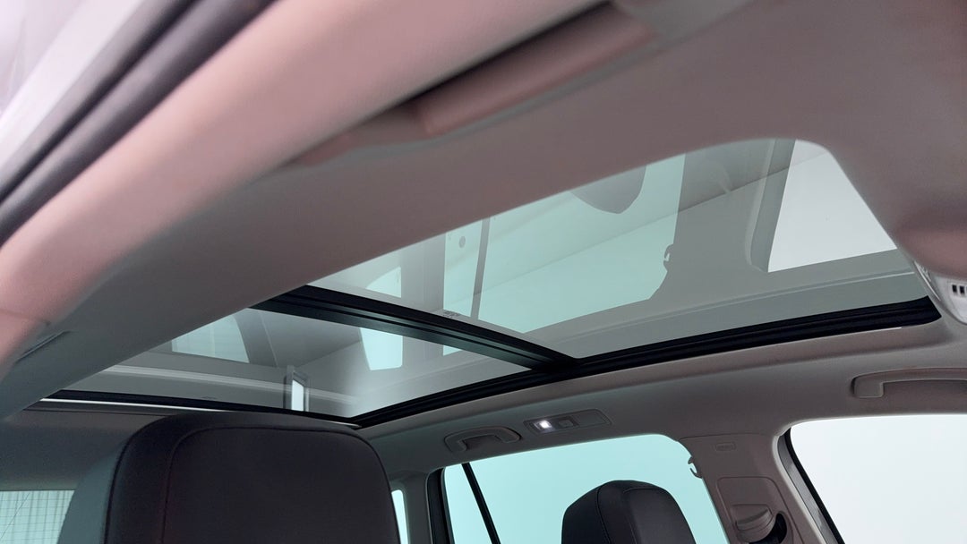 2017 Volkswagen Tiguan 162 Tsi Highline, Automatic, 120841 km, Interior Sunroof/Moonroof