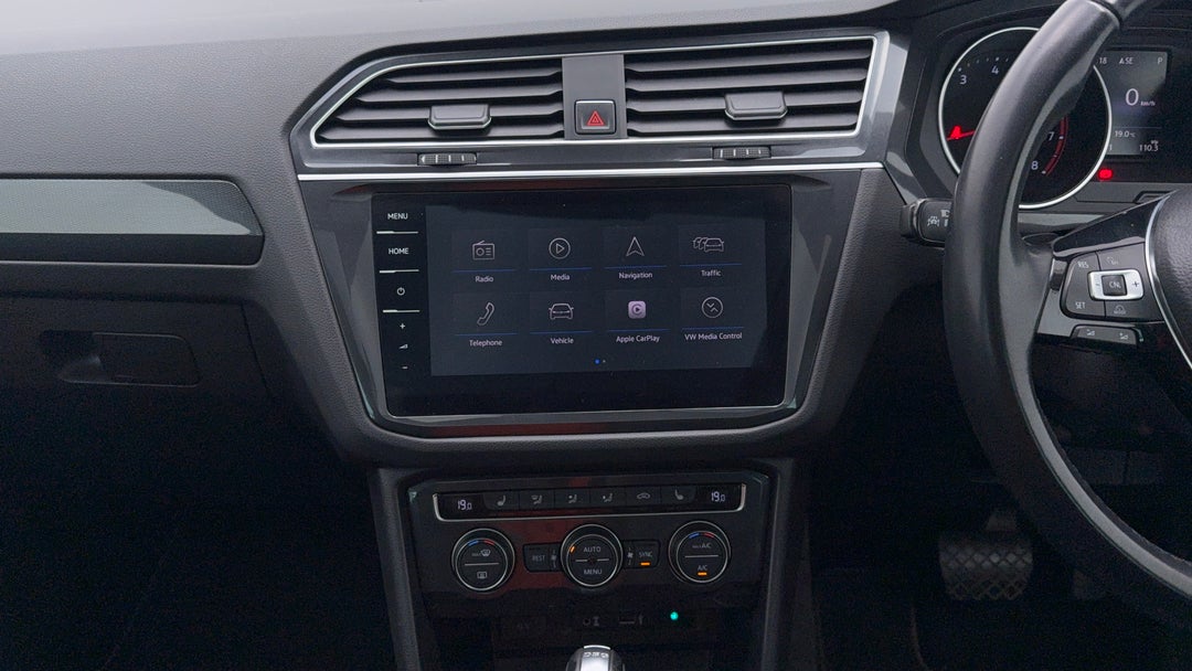 2017 Volkswagen Tiguan 162 Tsi Highline, Automatic, 120841 km, Center Console