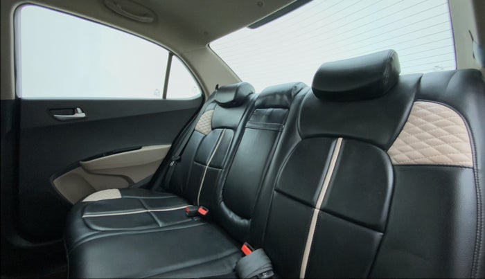 2014 Hyundai Xcent S 1.2 OPT, Petrol, Manual, 50,898 km, Right Side Rear Door Cabin