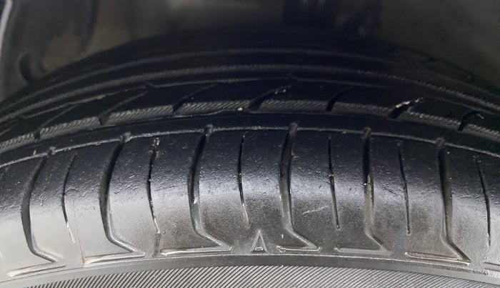2014 Hyundai Xcent S 1.2 OPT, Petrol, Manual, 50,898 km, Left Front Tyre Tread