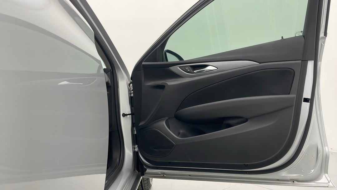 2018 Holden Commodore Lt, Automatic, 39135 km, Speaker View