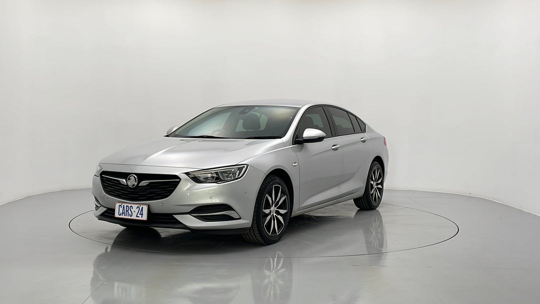 2018 Holden Commodore Lt, Automatic, 39135 km, Left Front Diagonal (45- Degree) View