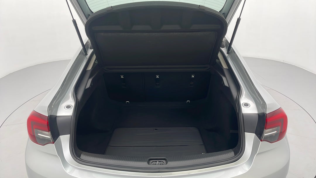 2018 Holden Commodore Lt, Automatic, 39135 km, Boot Inside View