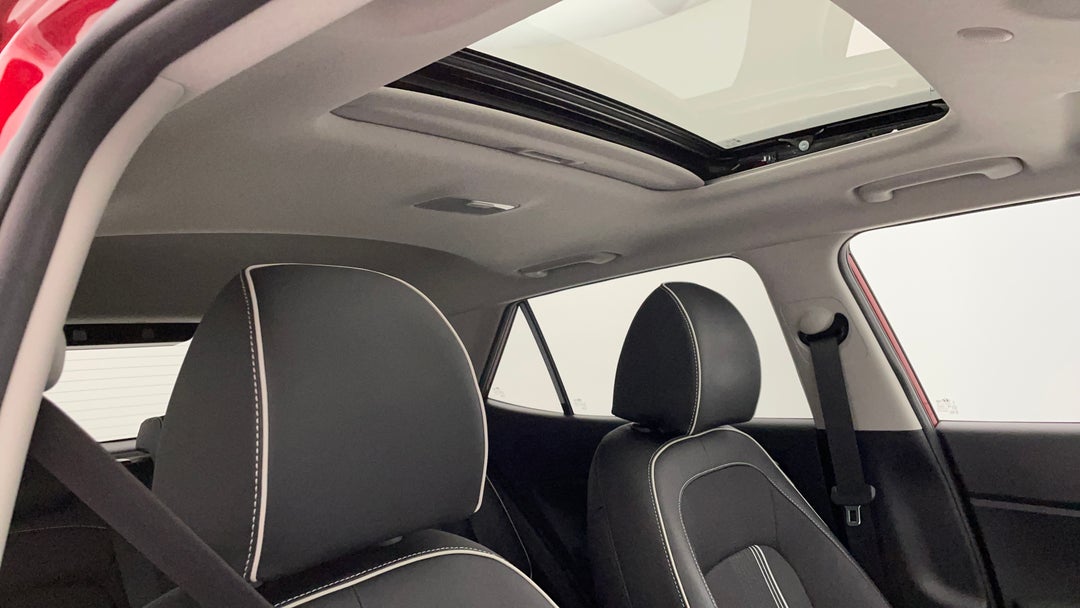Interior Sunroof/Moonroof