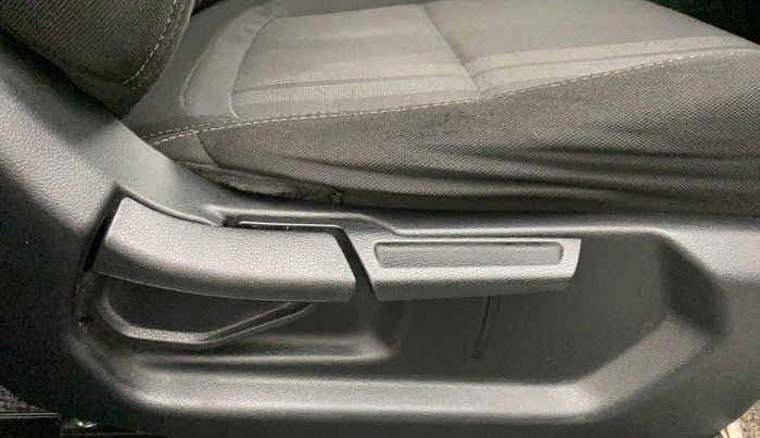 2019 Hyundai VENUE SX PLUS 1.0 TURBO DCT, Petrol, Automatic, 73,008 km, Driver Side Adjustment Panel