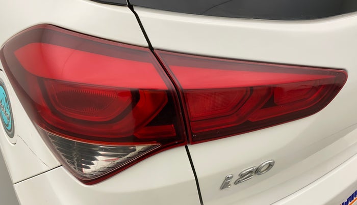 2017 Hyundai Elite i20 SPORTZ 1.2, Petrol, Manual, 89,440 km, Left tail light - Minor scratches