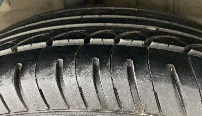 2017 Hyundai Elite i20 SPORTZ 1.2, Petrol, Manual, 89,564 km, Right Rear Tyre Tread